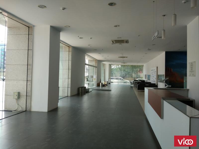 Cho thuê 600M2 sàn TM 1 tại 18 Phạm Hùng làm Showroom, siêu thị, ngân hàng... L/H 0916.663.822