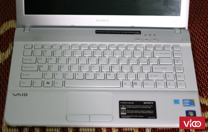 Cần bán laptop Sony VPCEA Core i5 đẹp như mới