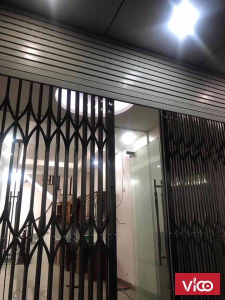 Cho thuê nhà mặt phố Quan Hoa 230 m2, mt 8m kinh doanh hoặc showroom