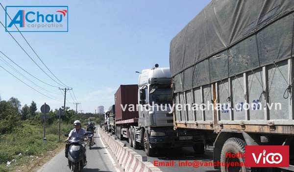 TPHCM Doanh nghiệp vận tải đề nghị giảm 30% phí qua các trạm BOT