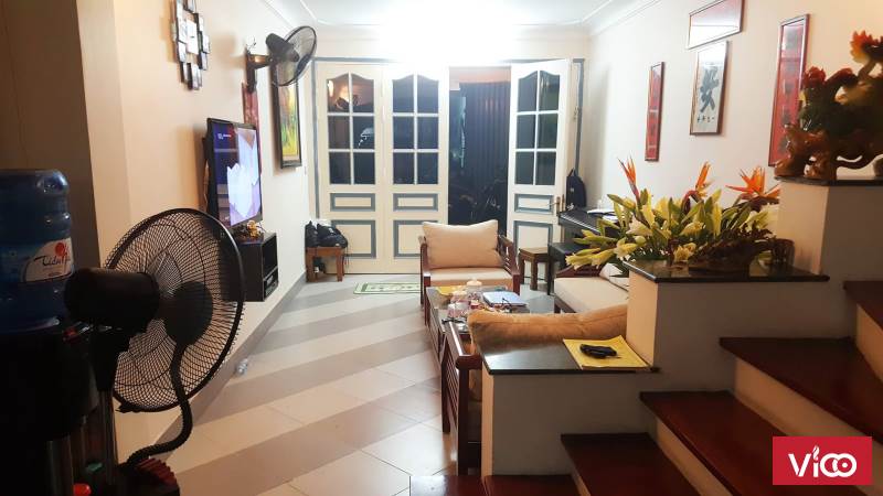 chính chủ bán nhà 4 tầng 55m giá 6,3 tỷ phố thái hà