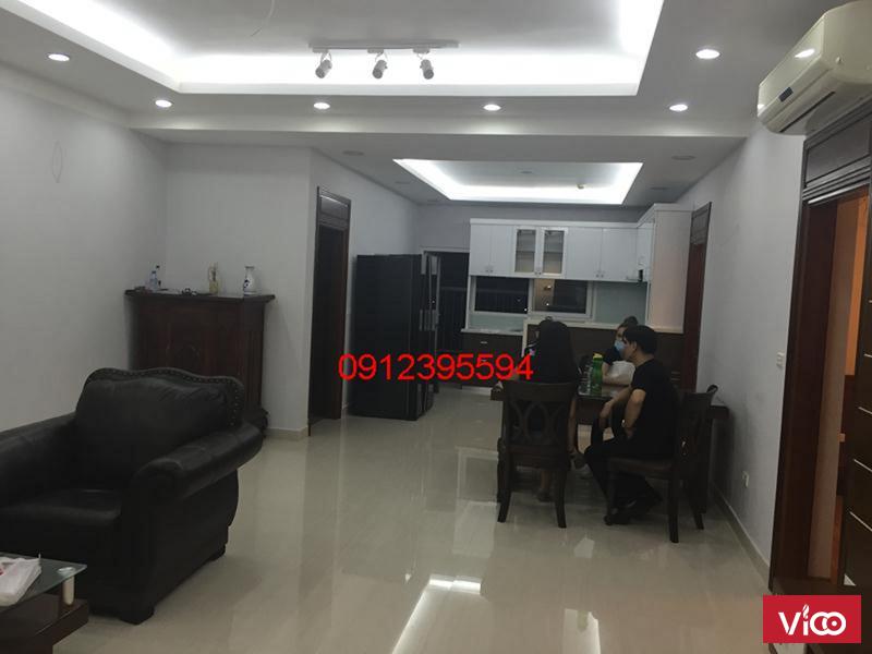 Cho thuê CC đủ đồ thang long garden phố minh khai dt132m2