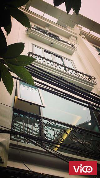 Cho thuê nhà mặt đường giảng võ 3 tầng x 50 m2 để kinh doanh và văn phòng