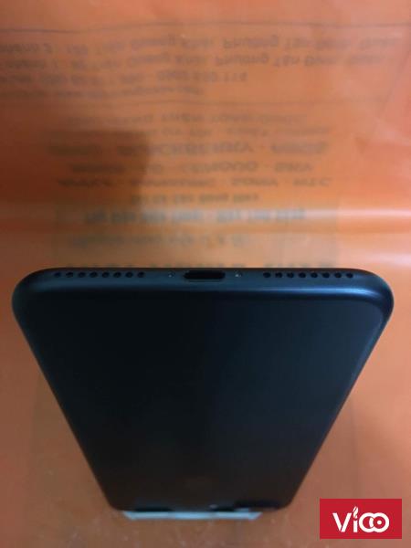 Cần bán lại gấp ip7 plus màu đen còn BH giá 9tr9 máy 98