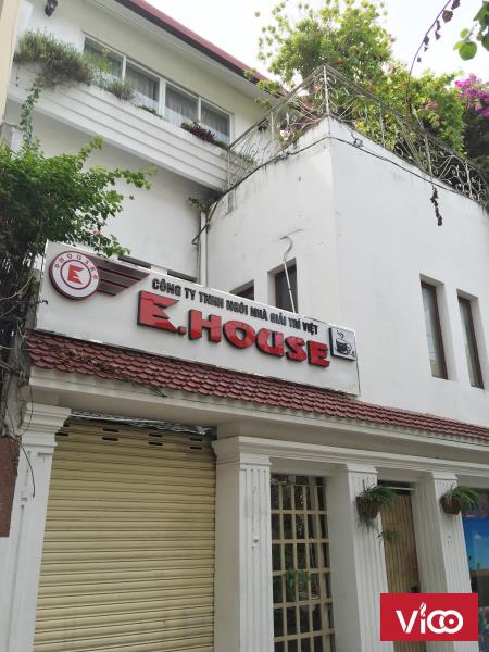 Chính chủ cho thuê nhà nguyên căn cách MT Trần Đình Xu 100m giá rẻ ngay TT Quận 1 DT8x14m. Giá 55