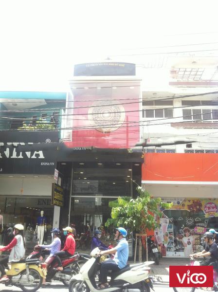 Nhà mặt tiền cực đẹp CMT8 cho thuê, ngay ngã sáu Phù Đổng DT 4x20m. Giá 100 Triệu/Tháng