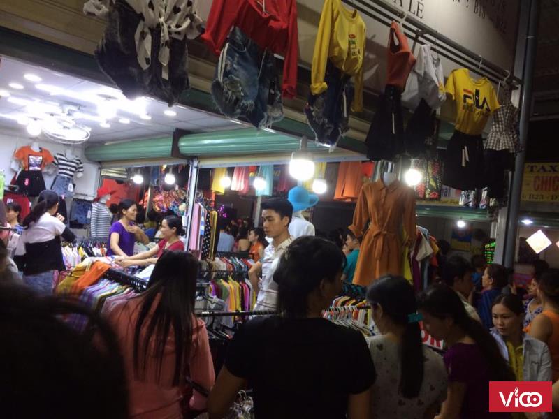 Sang Gấp Sạp ở Chợ Đêm Trung Mỹ Tây Quận 12