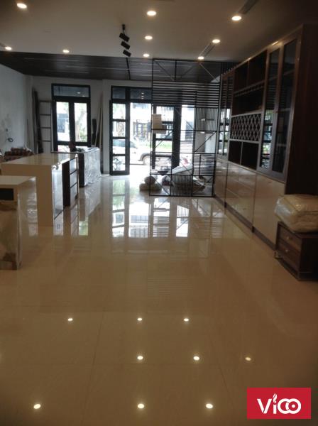 Cho thuê shophouse vinhomes hàm nghi 115m2x5 tầng sẵn nội thất giá 70tr