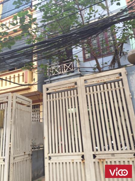 Cho thuê nhà phố Đặng Văn Ngữ, 4.5 tầng x 72 m2,