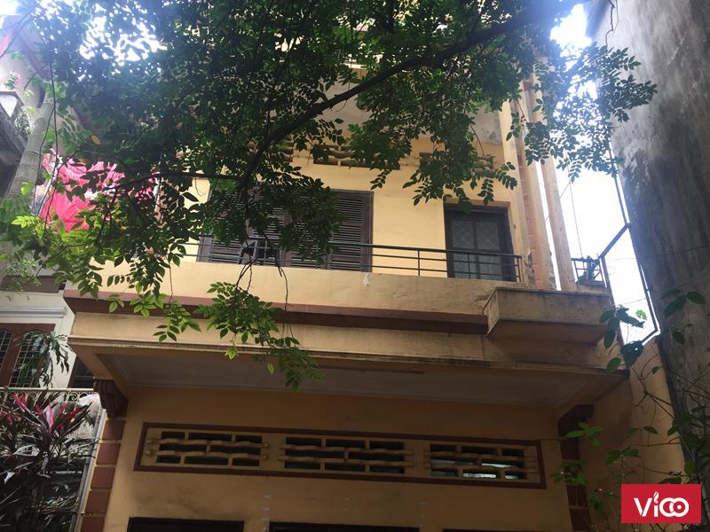 Nhà riêng ngõ phố trường chinh giải phóng dt65m2x4t và 30m sân giá 12tr