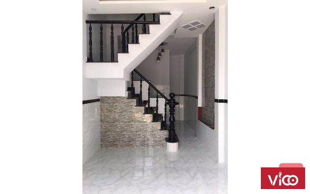 Cách MT đường 50 HXH Hương Lộ 2, P. BTĐ A nhà 1 trệt 2 lầu, giá 1,35 tỷ