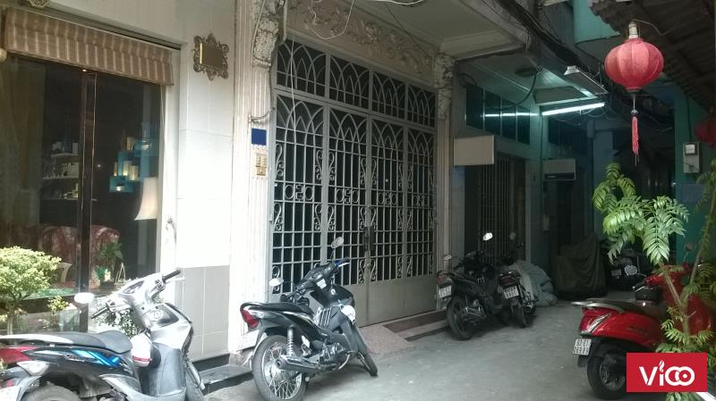 Cho thuê nhà hẻm rộng 4m số 15B đường Lê Thánh Tôn, Quận 1 4m x 12m, 3 lầu, ST, 6PN đủ nội thất...