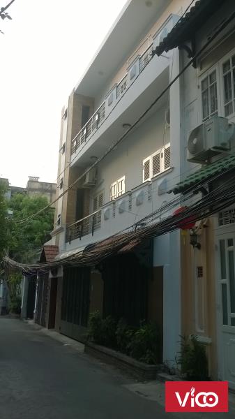 Cho thuê nhà hẻm rộng 5m đường Pasteur, Quận 3 10m x 10m, 2 lầu, đủ nội thất cao cấp...