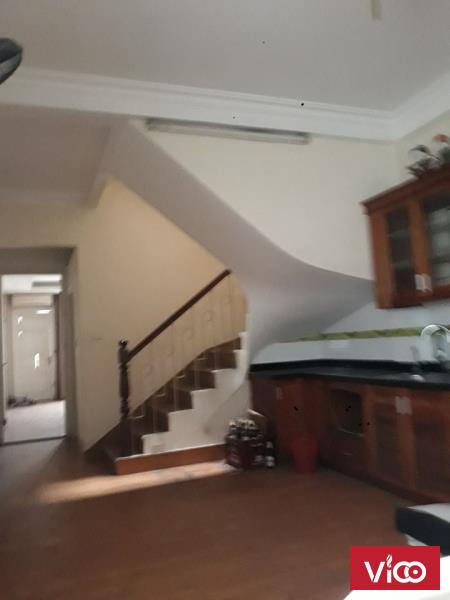 Cho thuê nhà 40m2 x 2 tầng ở Thành Công