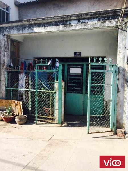 Nhà nát tiện xây mới, hẻm 5m, dt 4mx13m gần trường học Hương Lộ 2