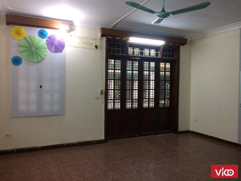 Cho thuê văn phòng tầng 1, tầng 2 tòa nhà 4 tầng khu tập thể bộ công an số 1/24, ngõ 1 Trần Quốc Hoà