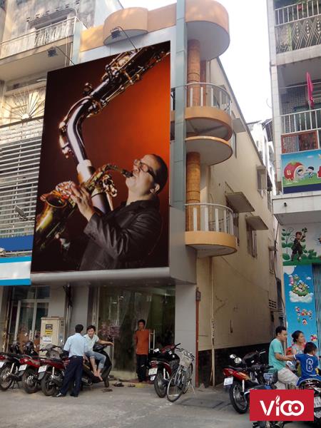 Nhà nằm vị trí đẹp cho thuê góc 2MT khu trung tâm Trần Hưng Đạo. Q5. 5.5x10m 80 triệu / tháng