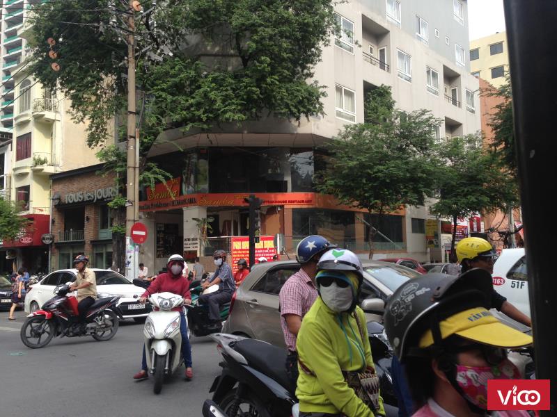 Nhà vị trí đẹp trống suốt MT cho thuê Thái Văn Lung ngay trung tâm Quận 1 DT 12x12,8m