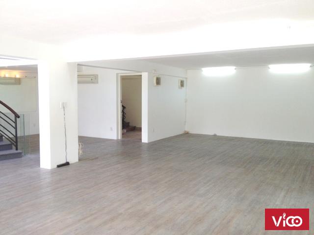 Cho thuê gấp mặt bằng mặt tiền đường Phan Văn Hân, Quận Bình Thạnh 5.77m x 14m, riêng biệt, mới xây