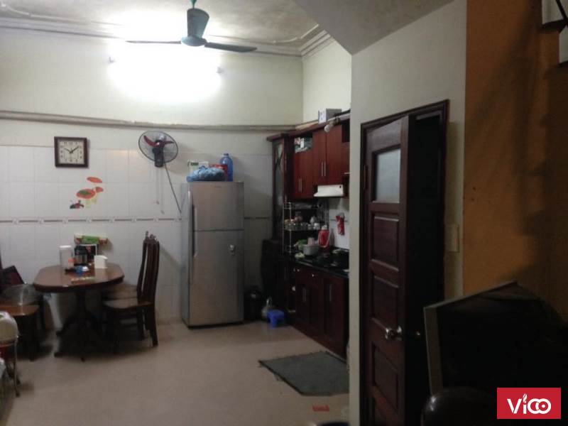 Gia đình tôi cần bán nhà ở quận cầu giấy, dt 50m2 sổ đỏ vuông,chính chủ.