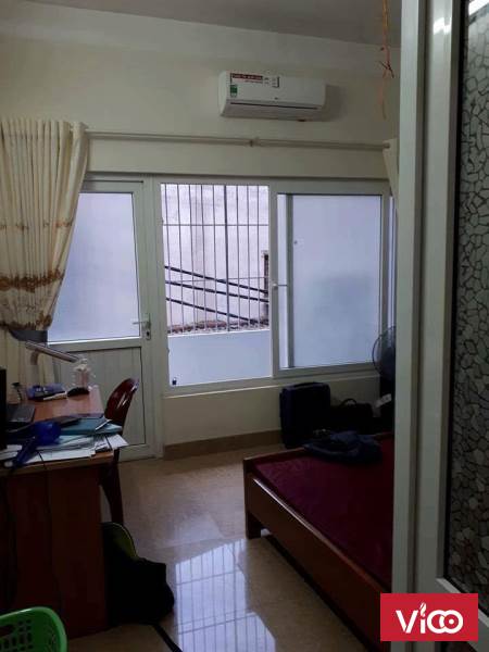 Bán nhà ở đội cấn ba đình 5 tầng hơn 2 tỷ.có 1 không 2