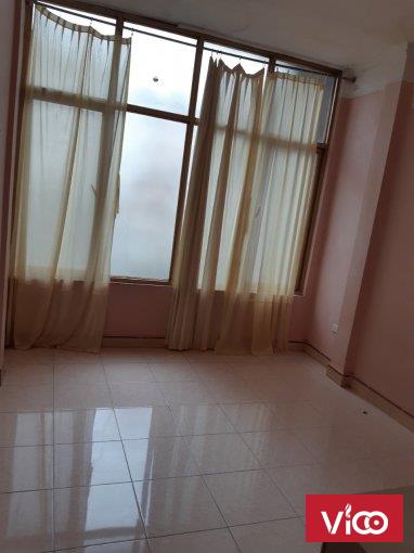 Gia đình chúng tôi có 2 căn nhà riêng 3 tầng tại Bạch Mai và 1 căn ở Kim Ngưu cho thuê giá 4 tr/th