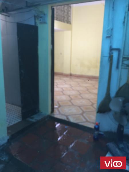 Cho thuê nhà 40m2 có gác lửng, có khu vệ sinh và bếp riêng. Có ngõ đi riêng dài 10m. Giá 3,6 triệu