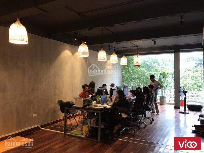 Cho thuê văn phòng làm việc phố Hoàng Minh Giám, DT 70m2, sàn gỗ, ánh sáng nhiều, Free DV, Giá rẻ