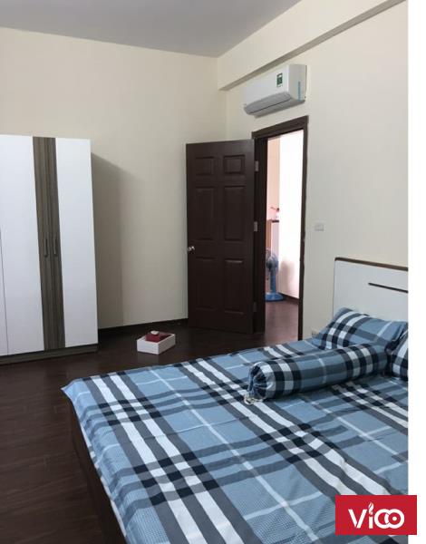 Cho thuê chung cư ở khu resco cổ nhuế 93 m2 chia 3 ngủ sàn gỗ