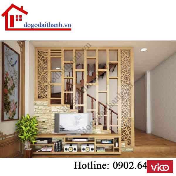 lam gỗ cầu thang cổ điển và kết hợp với cây cảnh