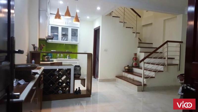 Bán gấp nhà Láng Thượng Đống Đa 38m2x5 tầng,MT5m gần phố(bán gấp trong tháng 9, giá nào cũng bán)