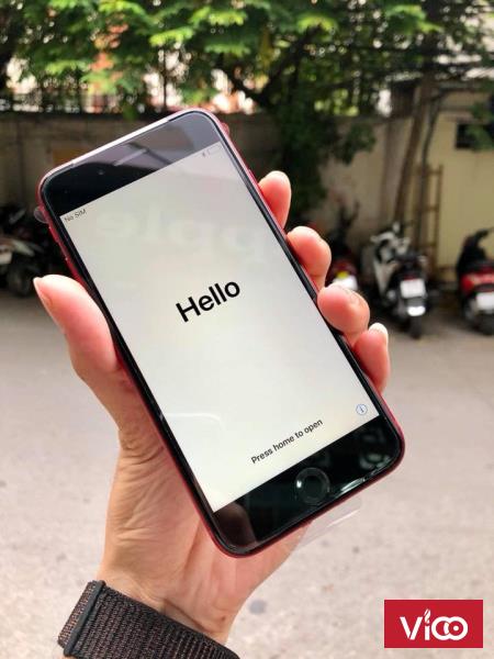 Bán iphone 8 64gb Red hàng FPT, chưa active 15tr1