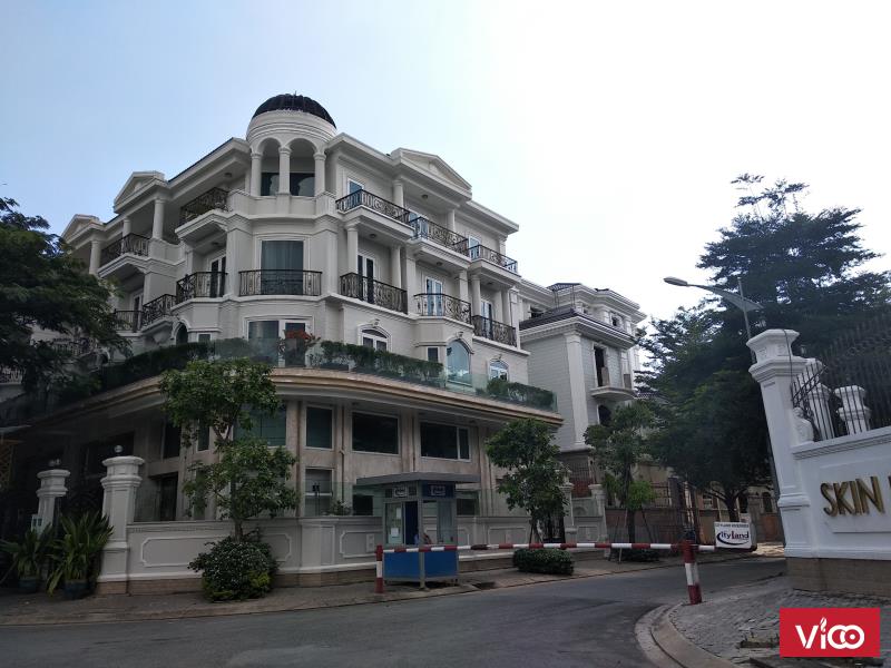 Bán căn biệt thự góc 2 mặt tiền cực đẹp, đối diện công viên, DT 232m3 giá chỉ 23.6 tỷ, giá tốt nhất