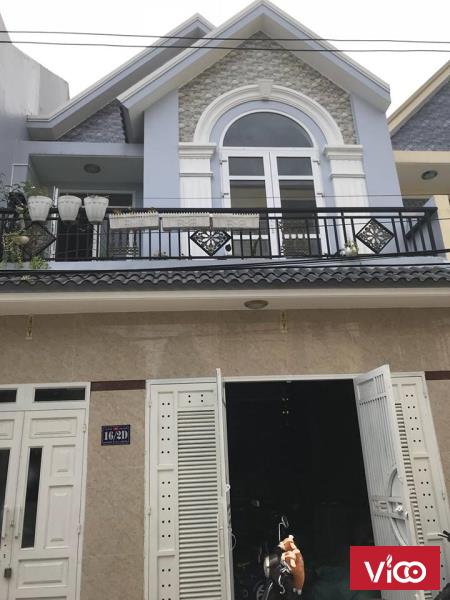 Bán gấp biệt thự dt 8 20gaanf siêu thị coopmart 200m, chợ bình chánh