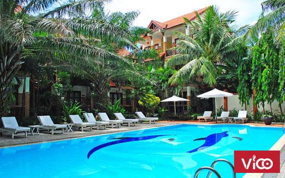 Bán khách sạn 3 sao mặt tiền Dương Đình Nghệ, ngay bãi tắm Phạm Văn Đồng