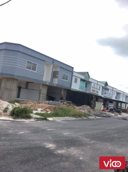Nhà phố mặt tiền kinh doanh ngay chợ, trường học khu công nghiệp mỹ phước 5