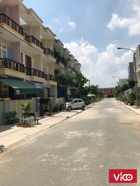 Nhà phố 1 trệt 2 lầu ngay TTHC Dĩ An 167m3 gần Big C, NH hỗ trợ 70