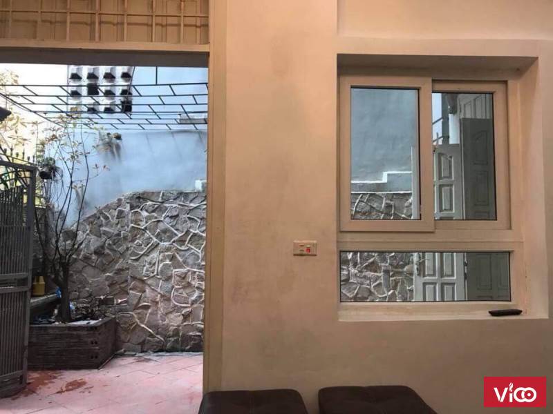 BÁN NHÀ RẤT RẤT ĐẸP HÀO NAM, 40M2, GIÁ 3.7 TỶ.