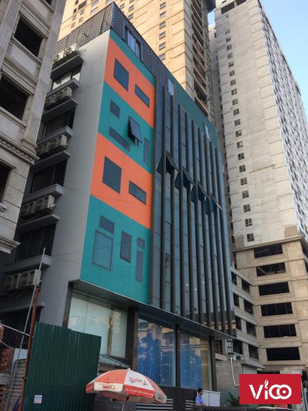 Cho thuê nhà lô góc mặt phố yên lãng, đống đa đt 600m2 chia cho 3 sàn thông của tòa nhà 8 tầng, mặt