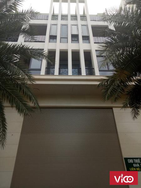 Cho thuê nhà mặt phố Vũ Ngọc Phan làm Ngân hàng, siêu thị, showroom giá 70tr/tháng.