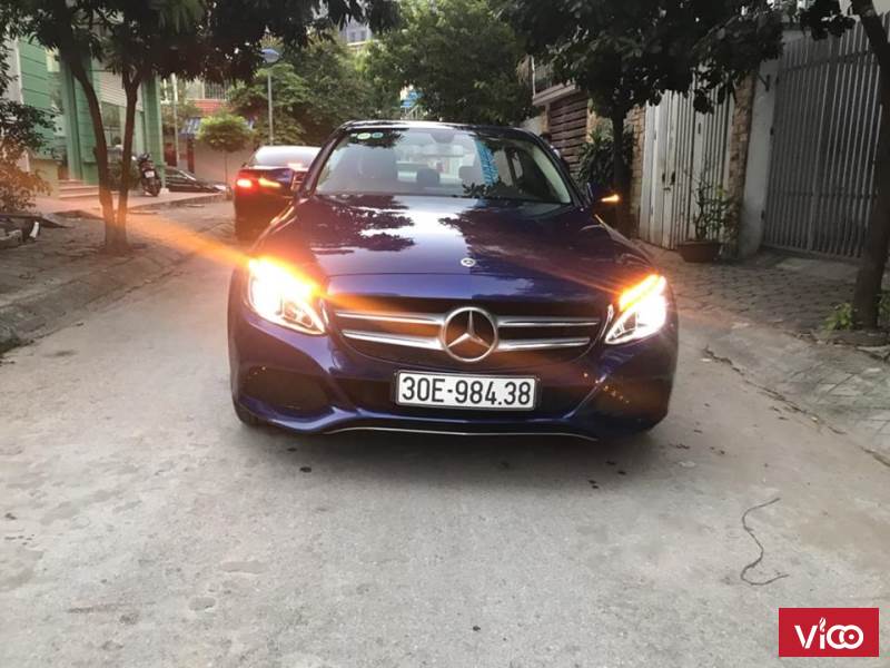 Cần bán Mercedes Benz C class C200 moden 2018 xe mới đến 99,99%