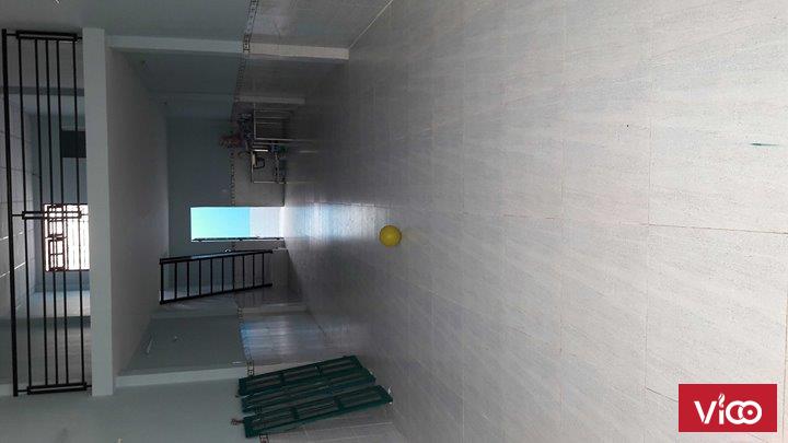 Nhà mặt tiền , giá 15tr , 1 lung , cống lở