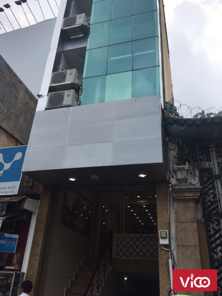 Nhà MT nằm vị trí đắt địa gần góc ngã tư đường Hồng Bàng cho thuê giá rẻ Quận 5. DT 3.6x16m