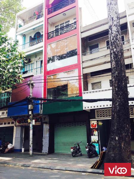 Nhà mặt tiền DT rộng phù hợp làm showroom, trường học cho thuê Trần Quang Khải. Quận 1 DT 6x23.5m