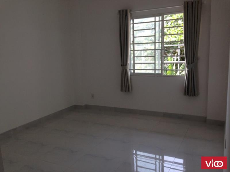 Cho thuê phòng trọ đường số 18, quận 7 an ninh, sạch sẽ, có máy lạnh.