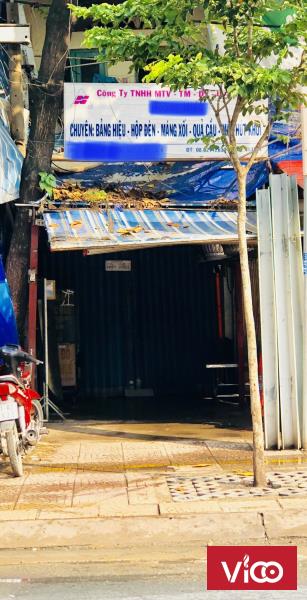Cho thuê nhà mặt tiền đường Vĩnh Khánh làm văn phòng công ty, giá 15 tr/tháng
