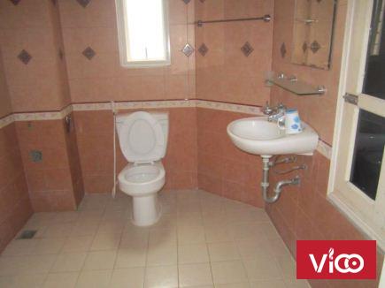 Cho thuê nhà riêng mặt ngõ phố hoa lư 50m2 x 3,5 t, lam vp, spa, ở