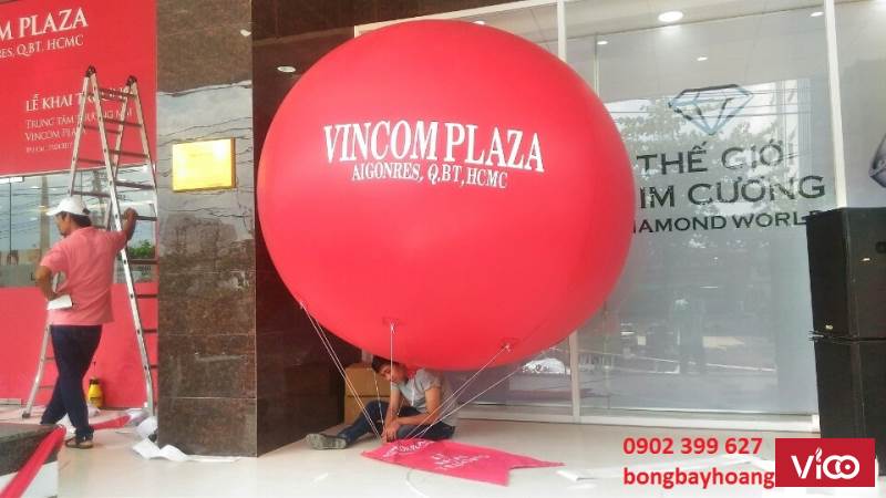Bơm khinh khí cầu tại dịch vụ bóng bay Hoàng Luân