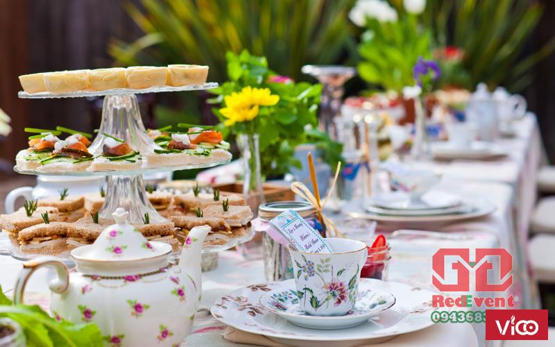 Tiệc tràPhục vụ chuyên nghiệp tại Hà Nội