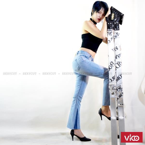 Quần jeans dài ống loe